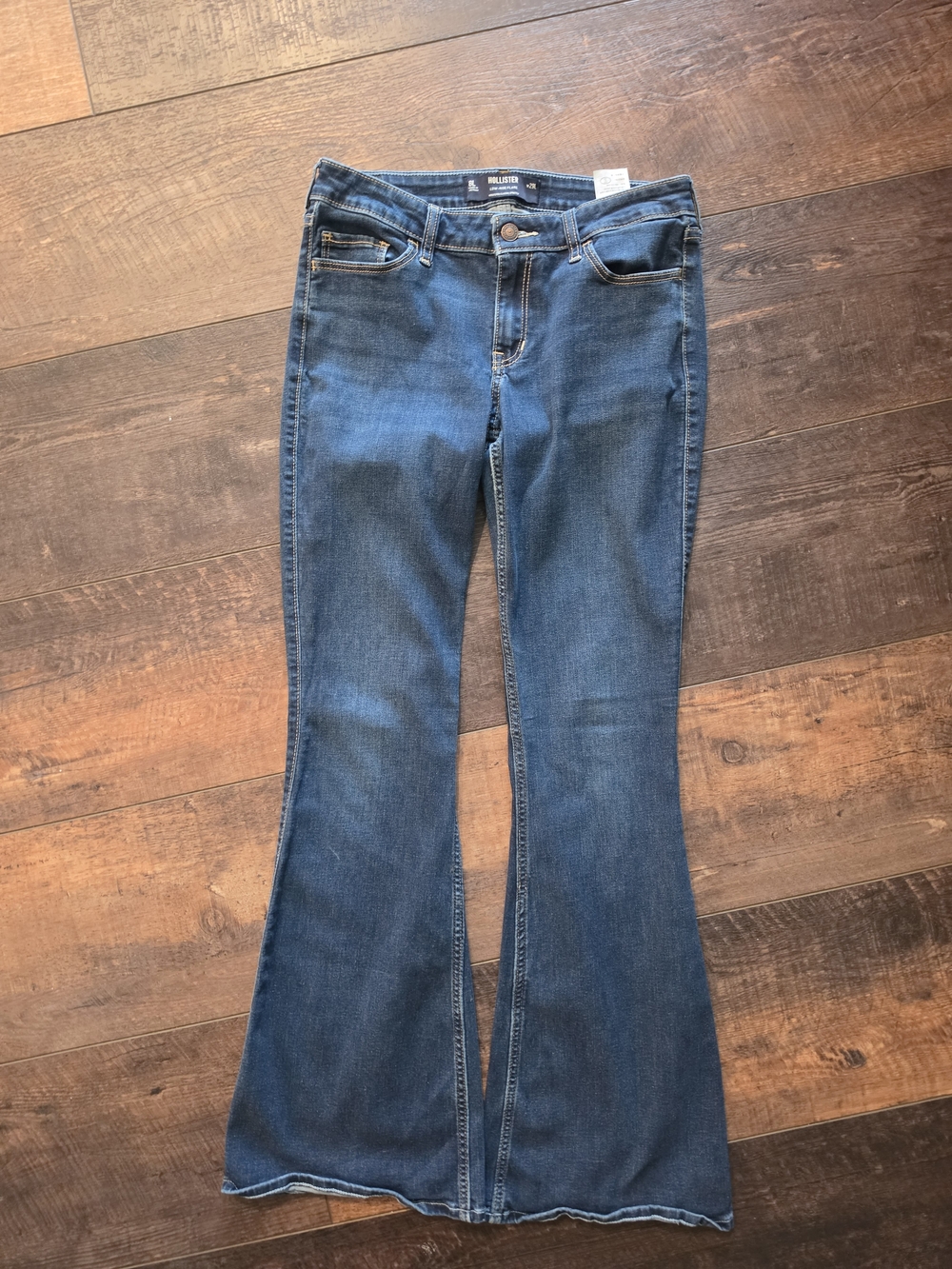 Hollister low rise flare jeans 8 Long  y2k
